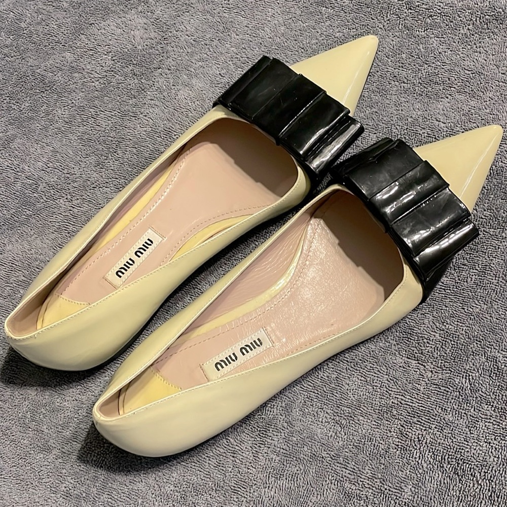 Miu Miu Women’s Two-tone Patent Leather Ballet Flats. Pumps. Shoes. Size 38